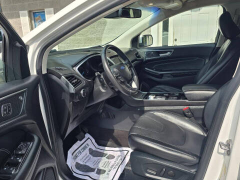 2020 Ford Edge Titanium