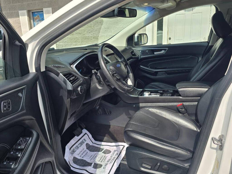 2020 Ford Edge Titanium