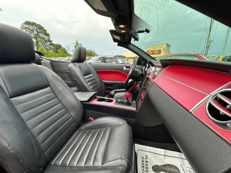 2005 Ford Mustang GT Premium