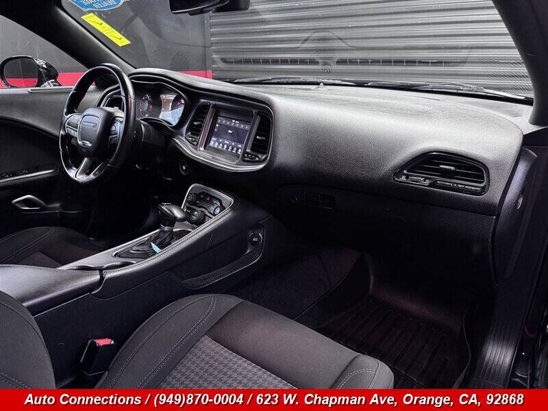 2019 Dodge Challenger SXT