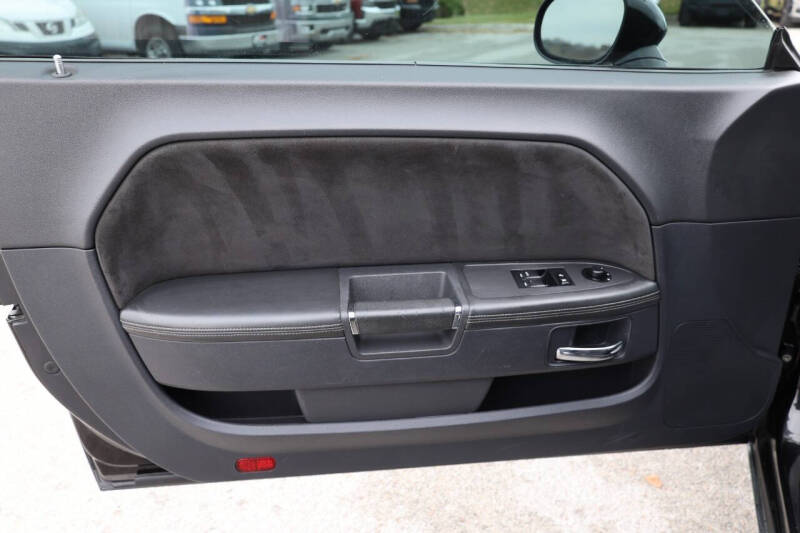 2008 Dodge Challenger SRT8