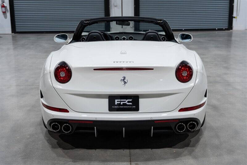 2016 Ferrari California T