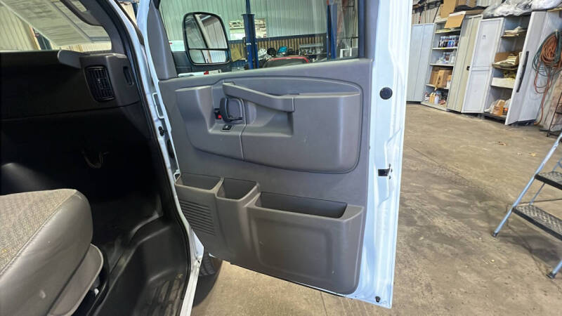 2022 Chevrolet Express 2500