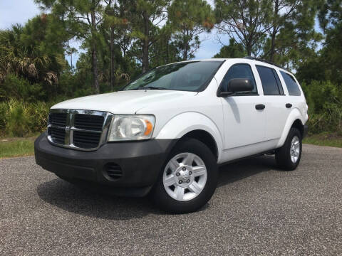 2007 Dodge Durango for sale at VICTORY LANE AUTO SALES in Port Richey FL
