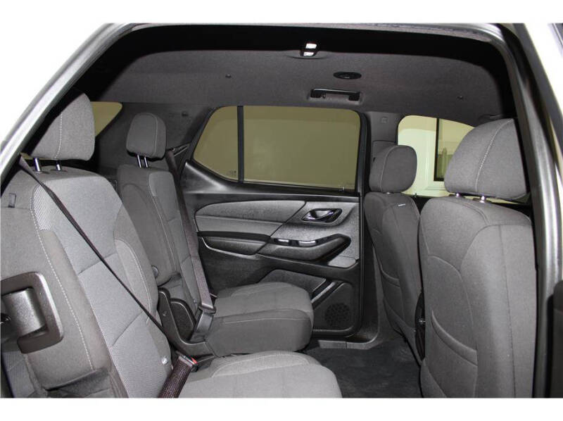 2022 Chevrolet Traverse LT Cloth