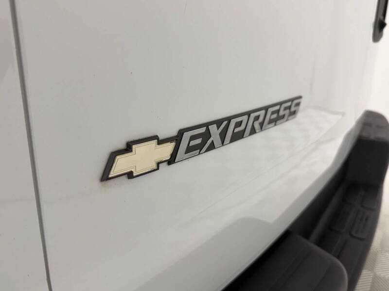 2021 Chevrolet Express 2500