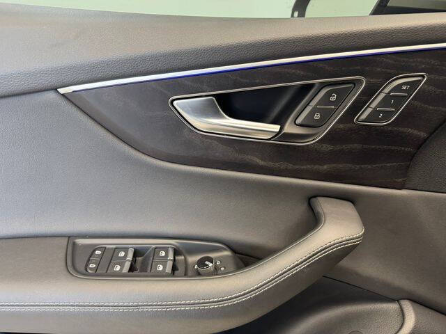 2023 Audi Q8 quattro Premium Plus 55 TFSI