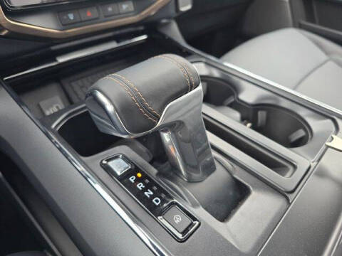 2025 Ford F-150 Lightning Lariat