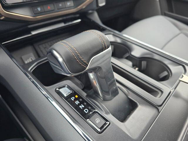 2025 Ford F-150 Lightning Lariat