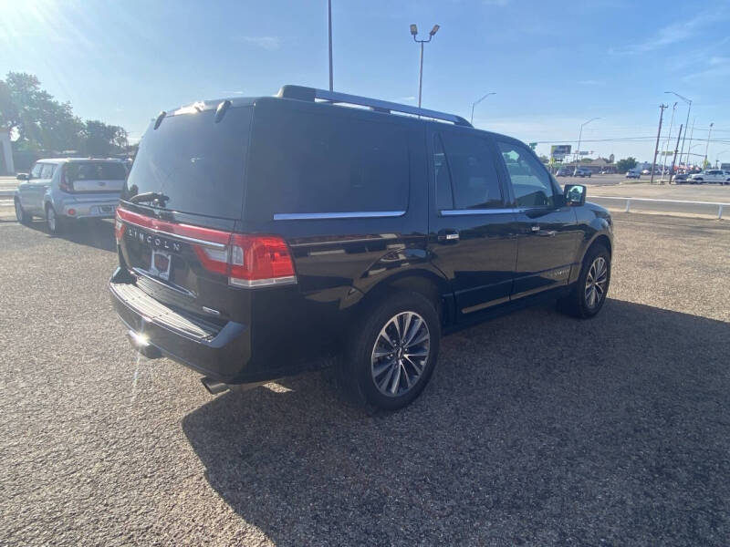 2016 Lincoln Navigator Select