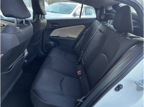 2016 Toyota Prius Two