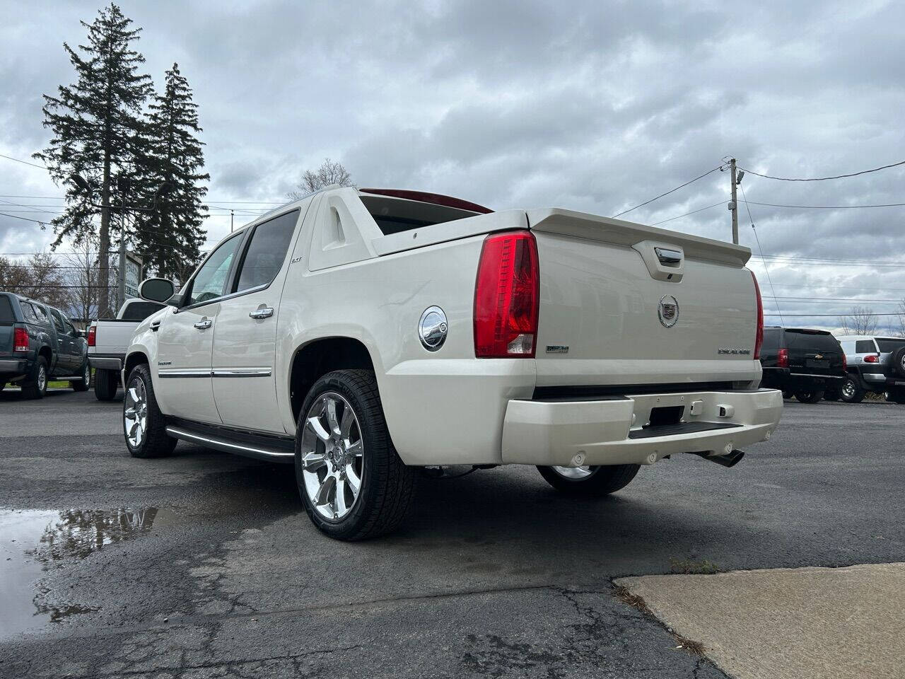 2009 Cadillac Escalade EXT for sale at Upstate Auto Gallery in Westmoreland, NY