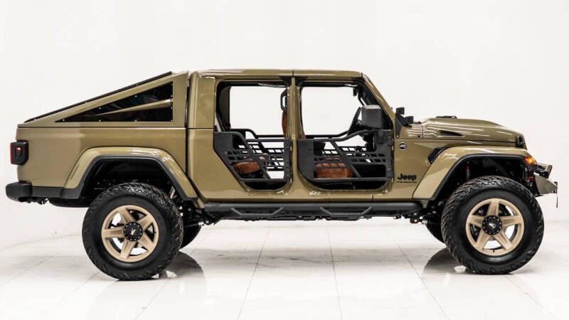 2025 Jeep Gladiator NightHawk