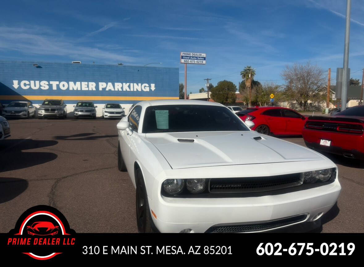 White 2013 Dodge Challenger SXT SXT 2dr Coupe 1