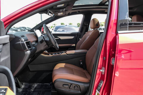 2024 VinFast VF8 Plus