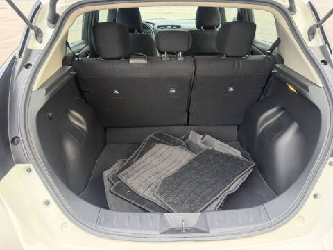 2022 Nissan LEAF SV