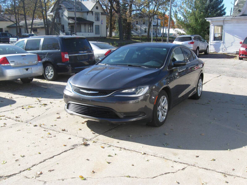 2017 Chrysler 200 LX