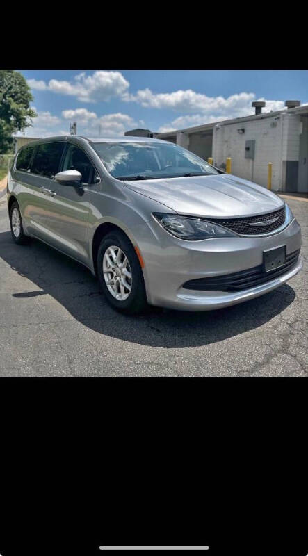 2020 Chrysler Voyager LX