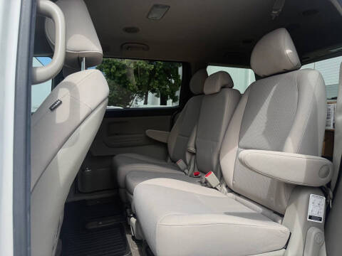 2019 Kia Sedona LX