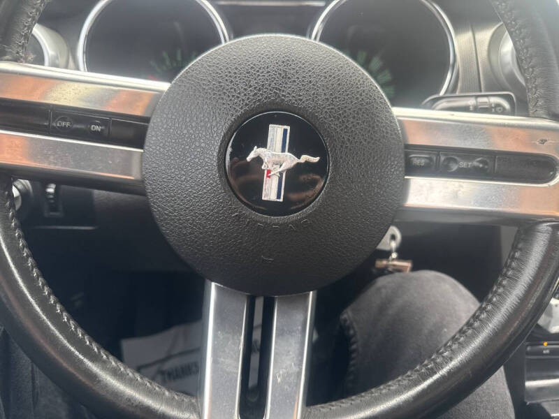 2006 Ford Mustang GT Deluxe