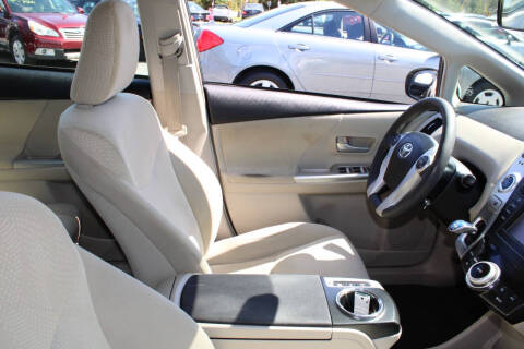 2014 Toyota Prius v Three