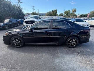 2022 Toyota Camry SE