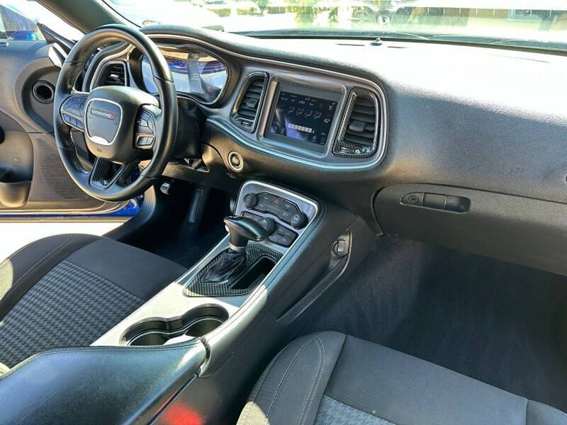 2016 Dodge Challenger SXT