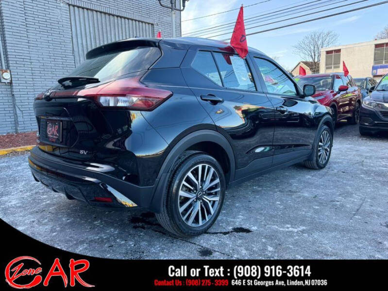 2022 Nissan Kicks SV