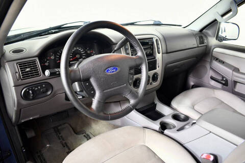 2004 Ford Explorer XLT