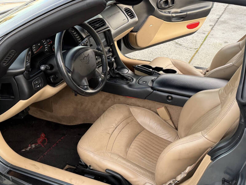 2004 Chevrolet Corvette