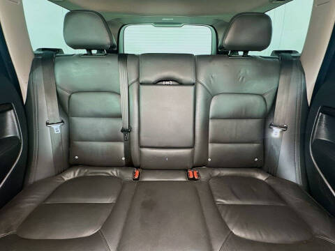 2016 Volvo XC70 T5 Drive-E Premier
