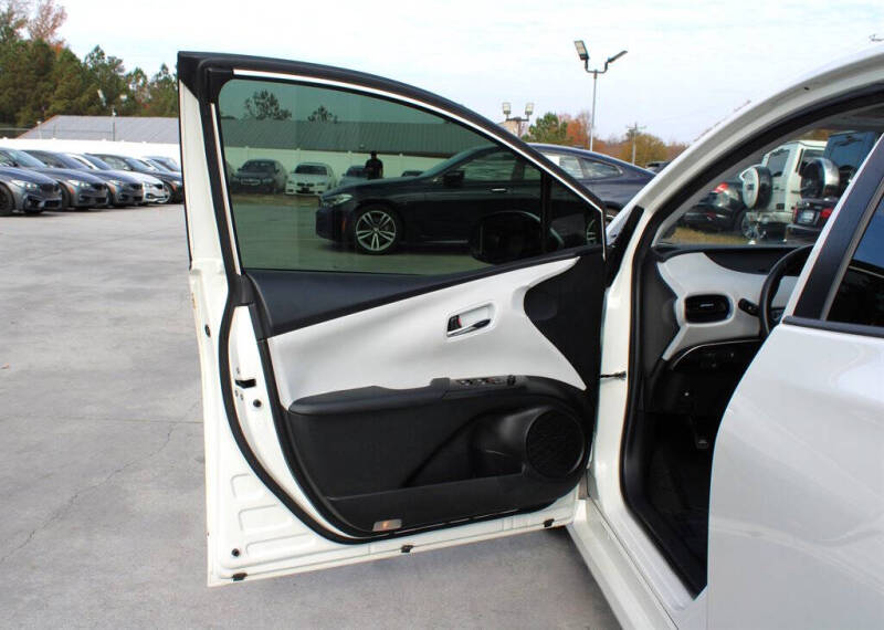 2017 Toyota Prius Three Touring