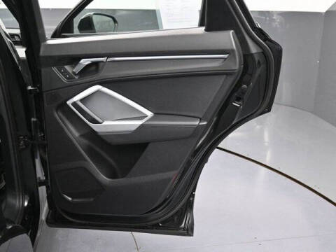 2022 Audi Q3 quattro S line Prem Plus 45 TFSI