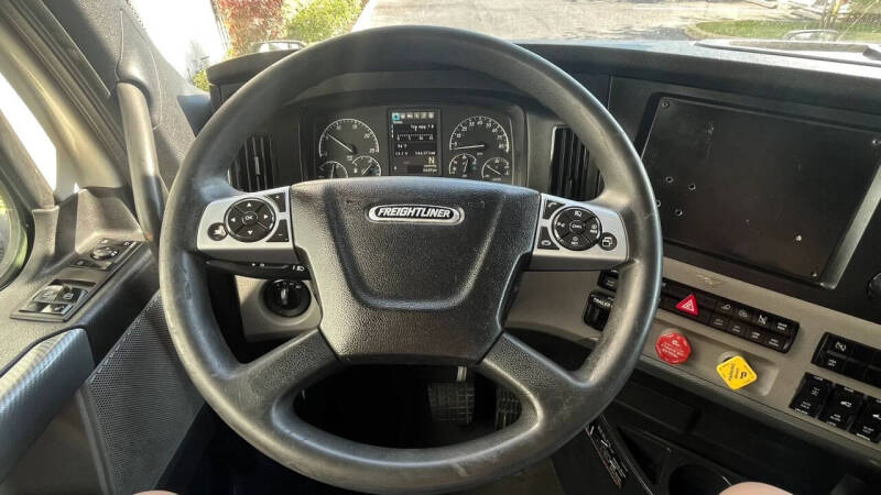 2021 Freightliner Cascadia