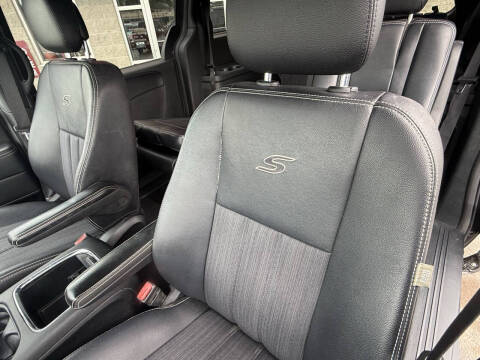 2015 Chrysler Town and Country S