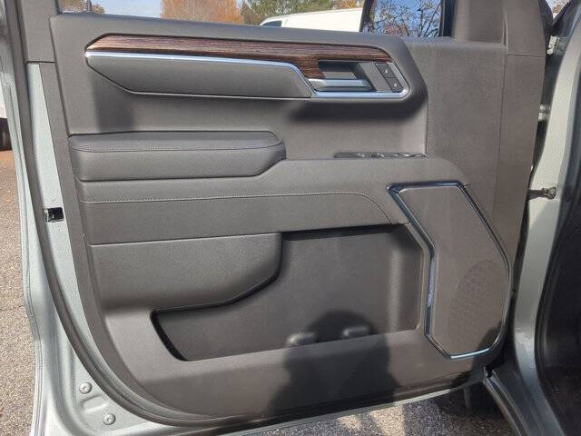 2026 GMC Sierra 1500 Elevation Standard