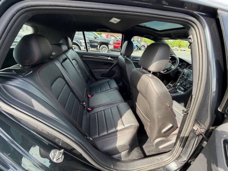 2017 Volkswagen Golf GTI SE
