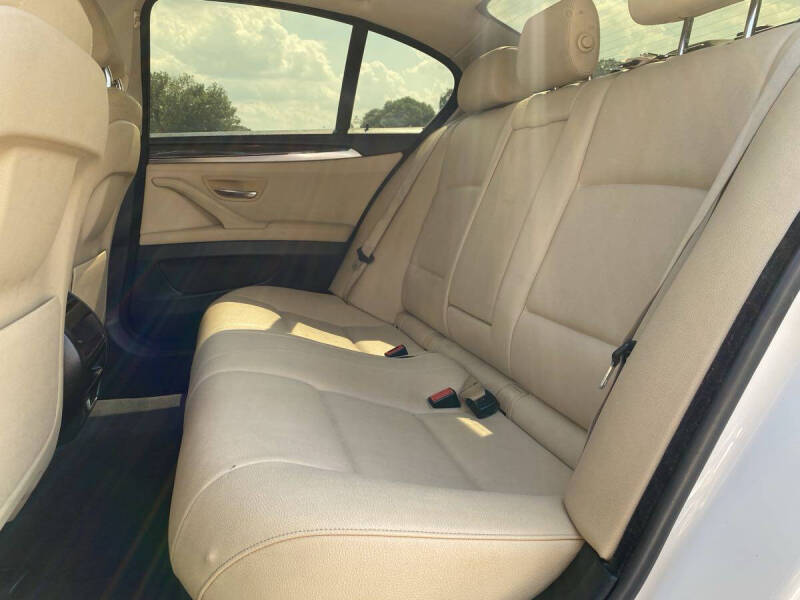 2016 BMW 5 Series 528i