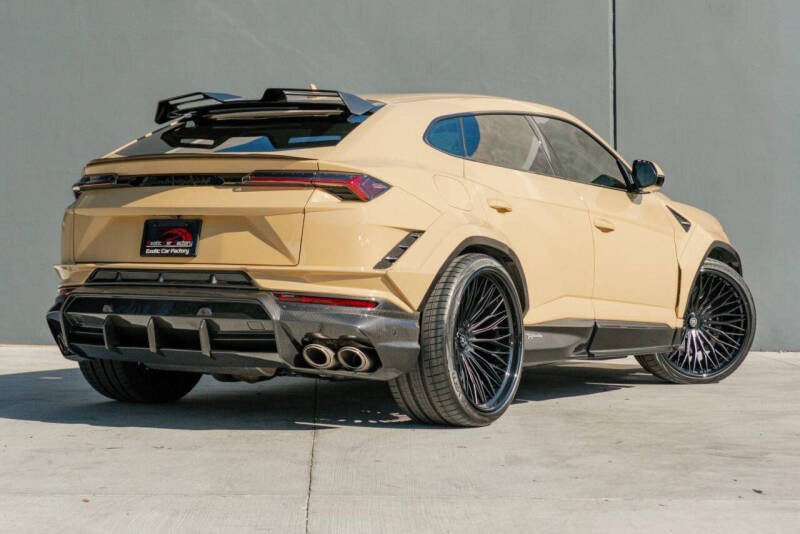 2023 Lamborghini Urus Performante