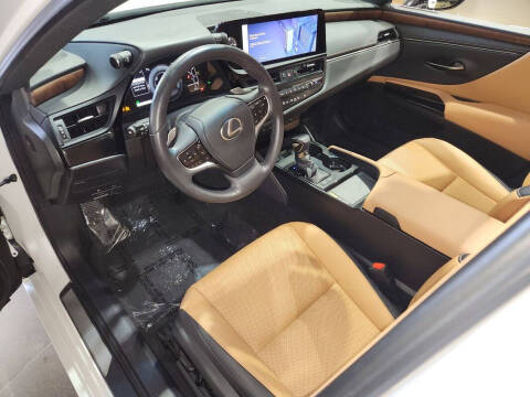 2023 Lexus ES 300h