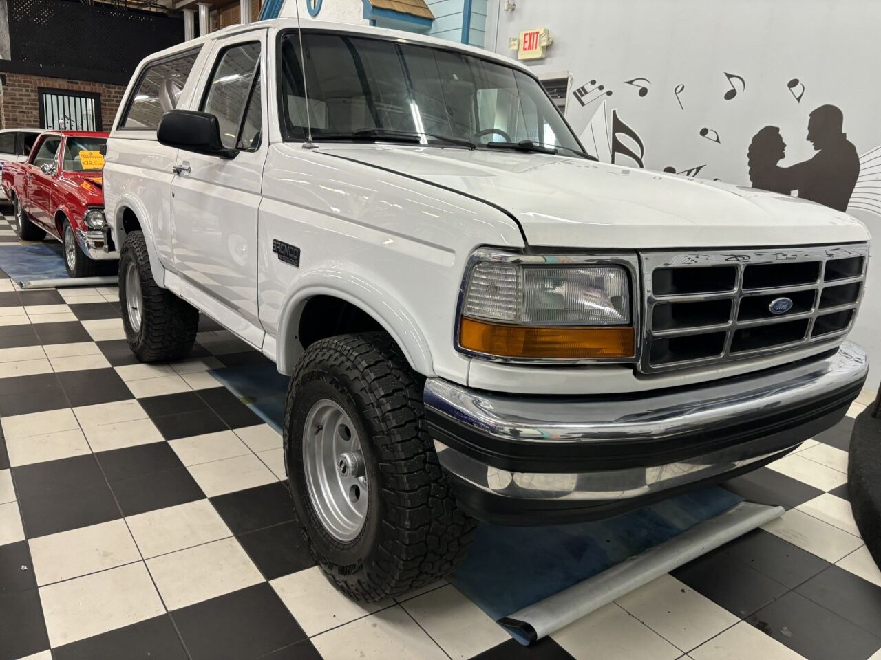 1996 Ford Bronco 9