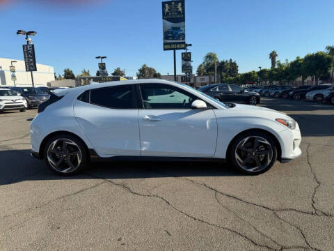 2019 Hyundai Veloster