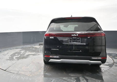 2024 Kia Carnival EX