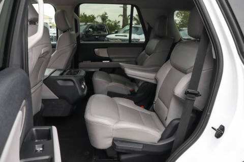 2025 Ford Expedition Active