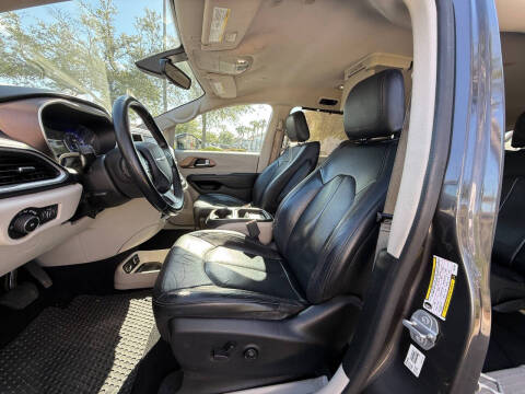 2018 Chrysler Pacifica Touring L