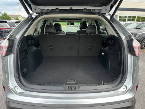 2020 Ford Edge Titanium