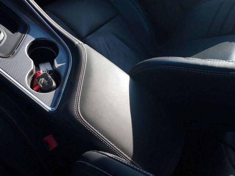 2015 Dodge Challenger SRT Hellcat