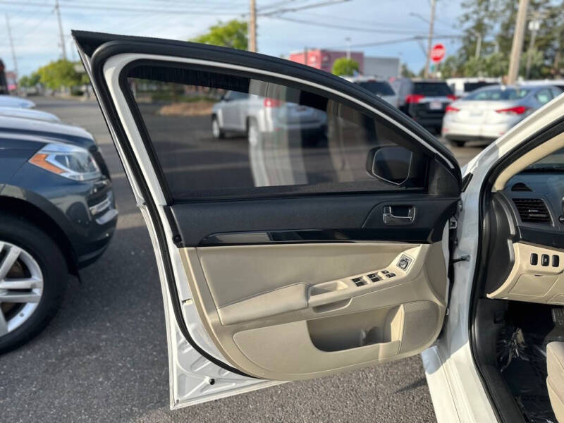 2016 Mitsubishi Lancer ES