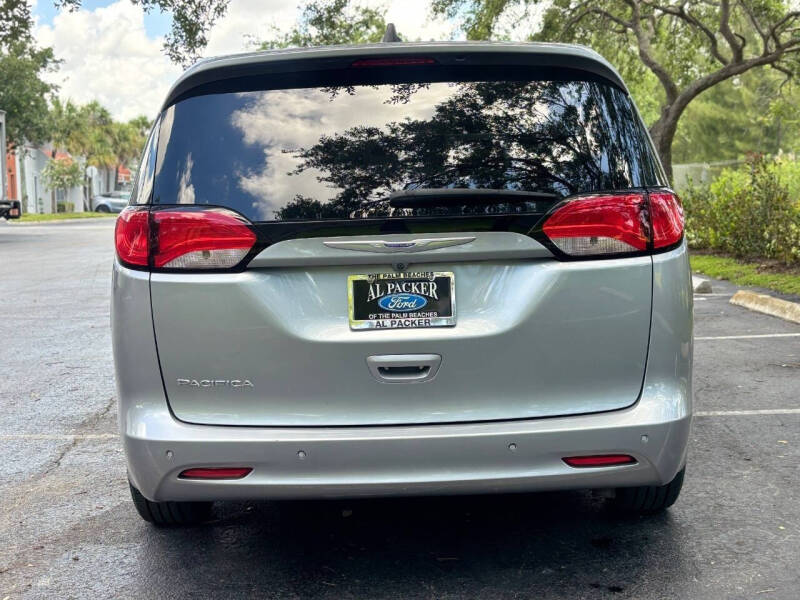 2019 Chrysler Pacifica L