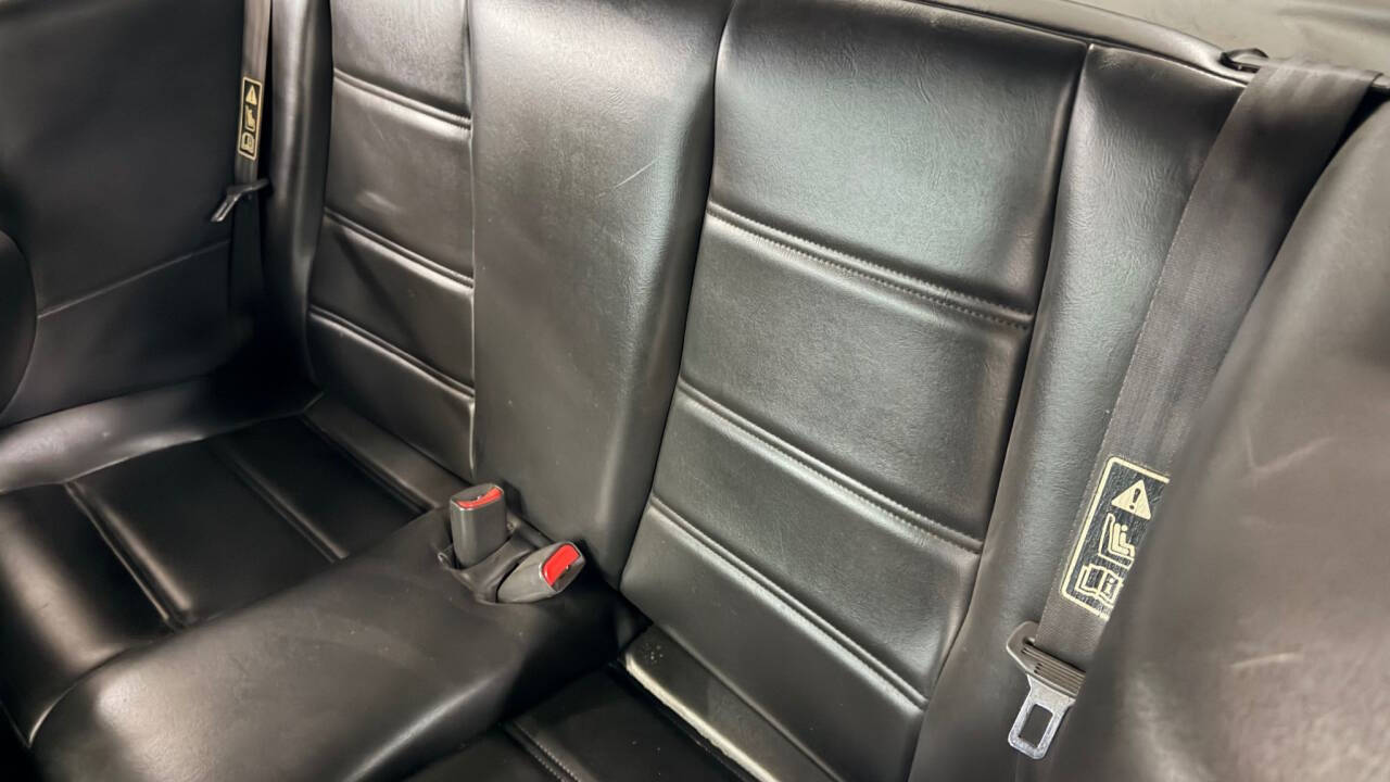 2002 Ford Mustang 37